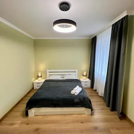 Затишна Квартира Біля Парку Центр Міста Ternopil Exterior photo
