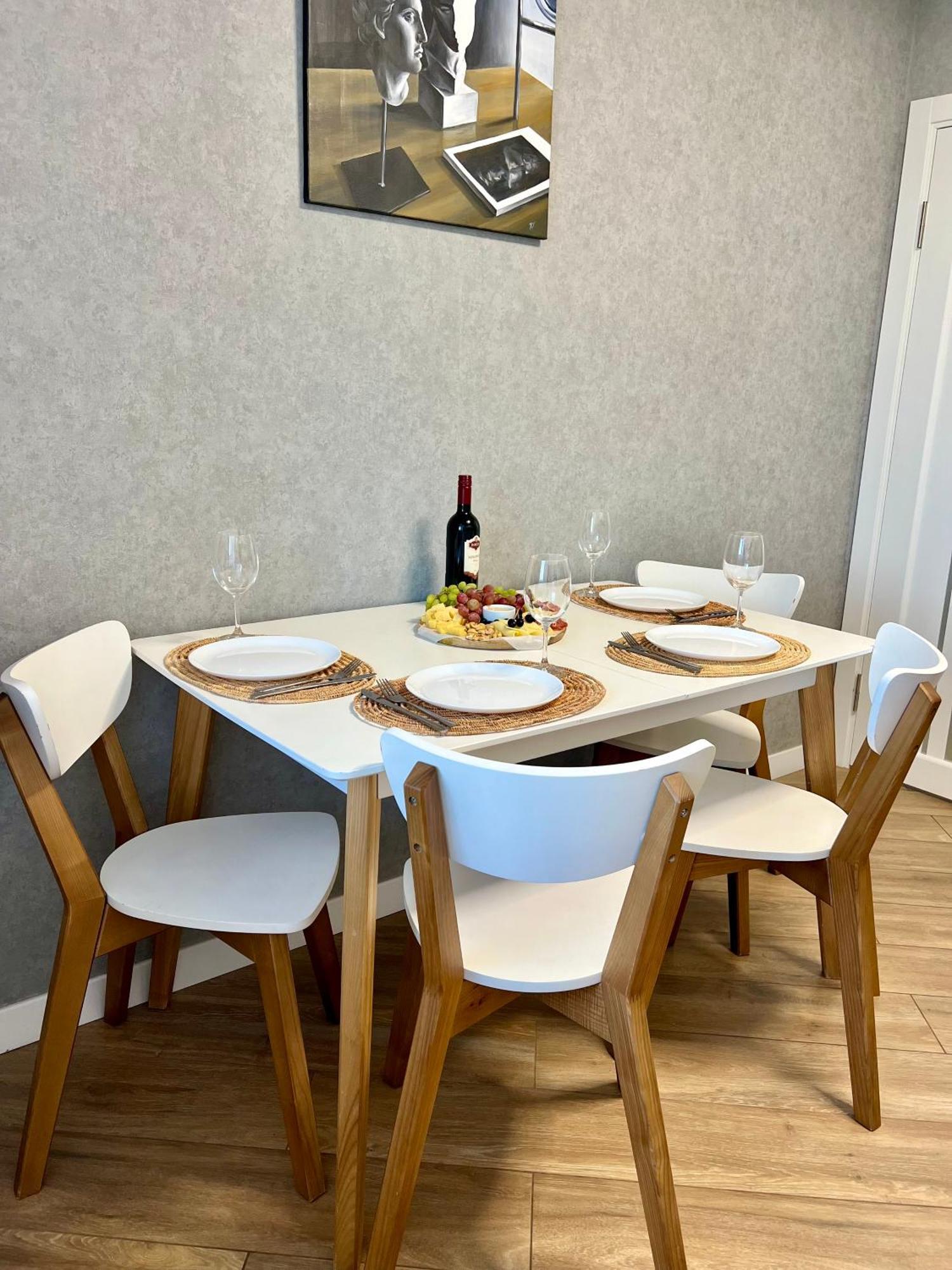 Apartment затишна біля парку центр міста *