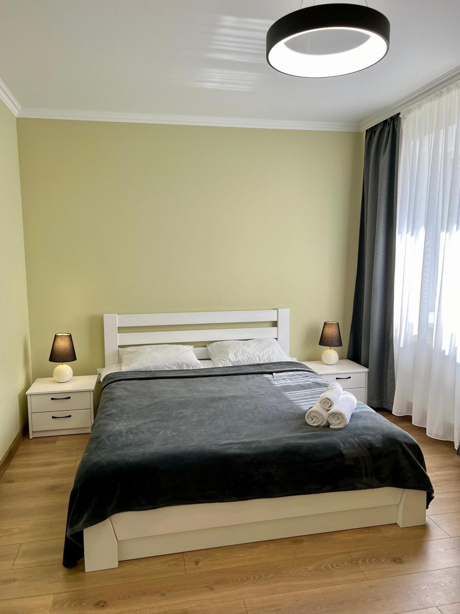 Apartment затишна біля парку центр міста