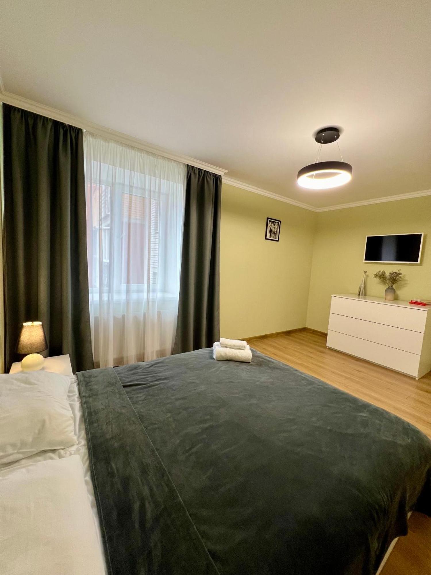 затишна біля парку центр міста Apartment Ternopil