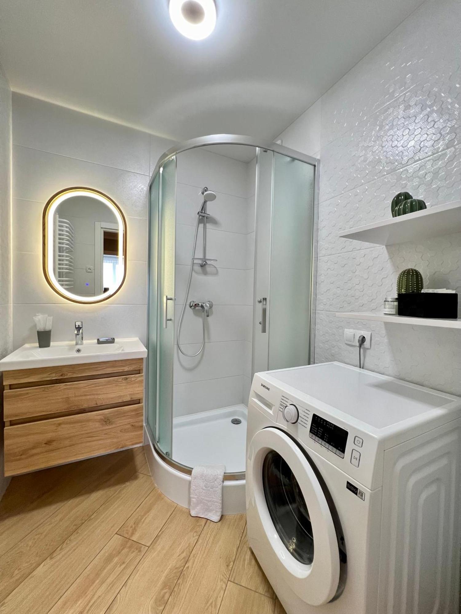 затишна біля парку центр міста Apartment *