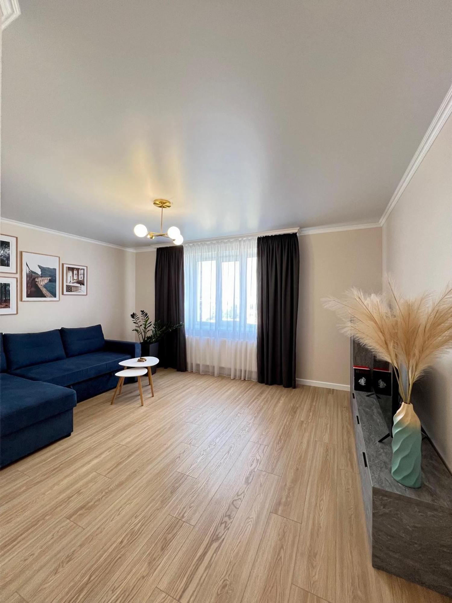 затишна біля парку центр міста Apartment