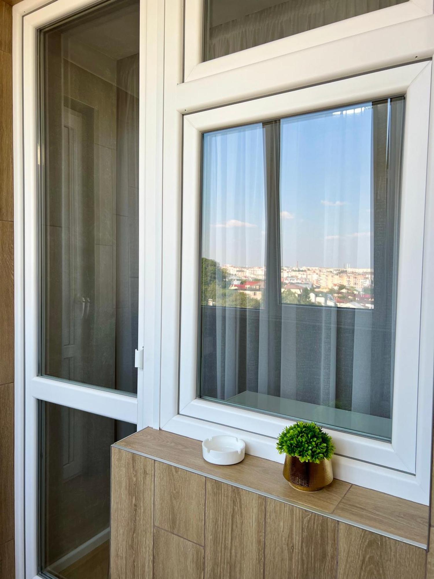 Apartament затишна біля парку центр міста